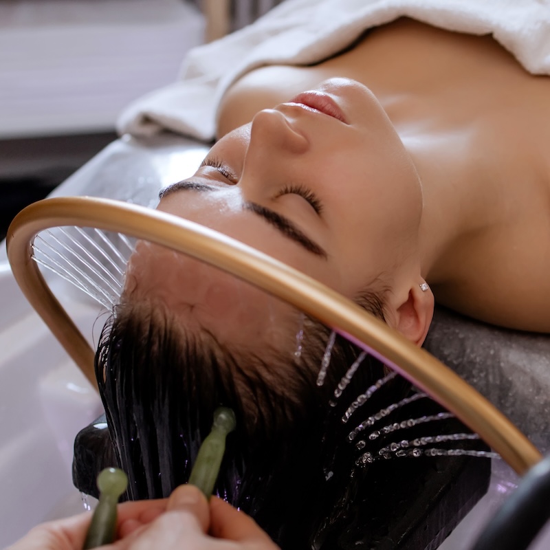 Head Spa ( shampooing scalp massage)
